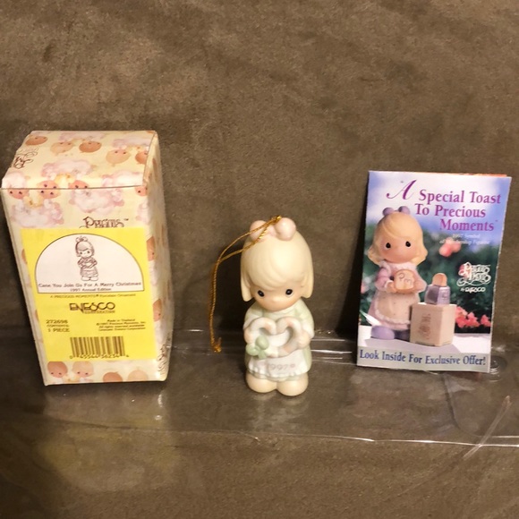 Precious Moments, Join Us for a Merry Christmas🎄 - Picture 3 of 3